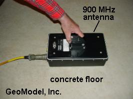 900-MHz GPR for shallow void location